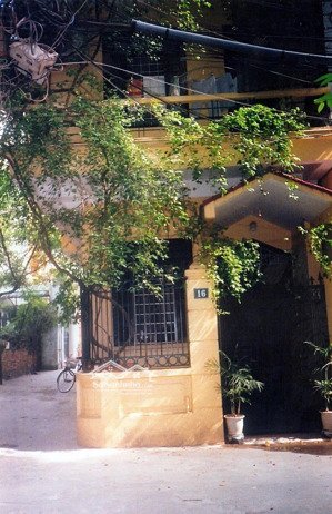 bán nhanh nhà riêng 3,5 tầng - diện tích 50,6m2 tại ngõ 66 ngọc lâm. giá 12,950 triệu đồng.