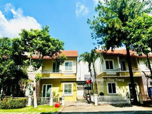 cần cho thuê căn biệt thự đẹp nhất oasis 3 thuận an 204m2 nhà đẹp i hình - full nội thất đẹp