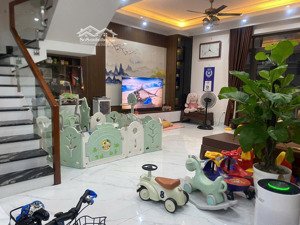 cho thuê căn biệt thự siêu sang tại centa city