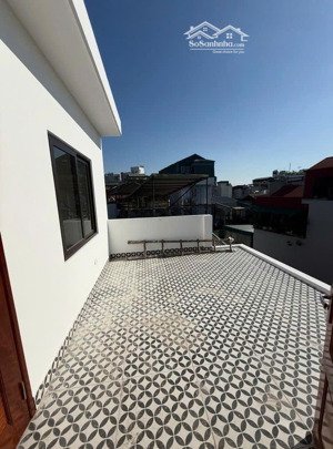 bán nhà 5 tầng 40m2 ngõ quỳnh, hai bà trưng, mặt tiền 5.3m