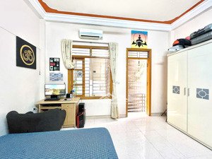 chính chủ cần cho thuê nhà riêng 5 tầng khu vực đặng thai mai, phường tây hồ, hà nội