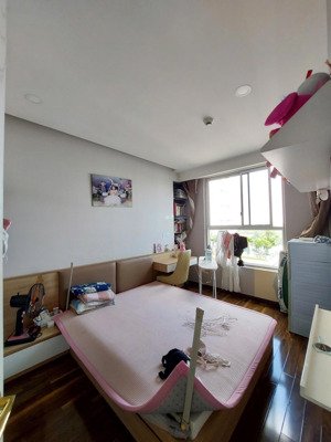 bán căn hộ orchard garden đã có sổ hồng 3phòng ngủ đặt biệt đã có sổ hồng giá bán: 9,5 tỷ ( bao