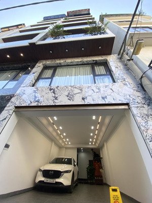 bán nhà riêng tại cổ linh, long biên, 8 tầng.thang máy. 20,5 tỷ, 55m2.gara oto, view đẹp hàng hiếm