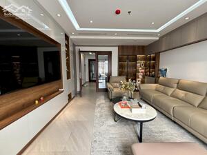 NHÀ PHÂN LÔ, VỊ TRÍ ĐẸP, Ở SƯỚNG, 2 THOÁNG, VỈA HÈ, Ô TÔ TRÁNH PHỐ MẠC THÁI TỔ.