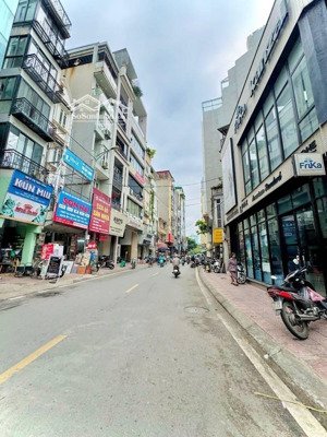 bán đất tặng nhà 3 tầng phố cát linh, 83m2 x mt 9m, 20m ra phố, ngõ ô tô, giá đầu tư chỉ 190tr/m2
