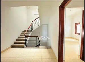 ccmn dòng tiền cực tốt - 7 tầng thang máy - 29 phòng kk - trung tâm quận cầu giấy - phố quan hoa