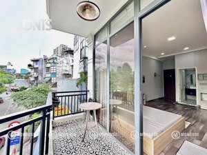 phòng ban công mặt tiền đường hoàng sa, quận 3, giá siêu rẻ cho sinh viên