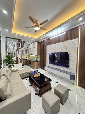 cực phẩm 5 tầng khuyến lương sổ đỏ chính chủ diện tích vừa xinh 33m2 nhưng thiết kế siêu hợp l