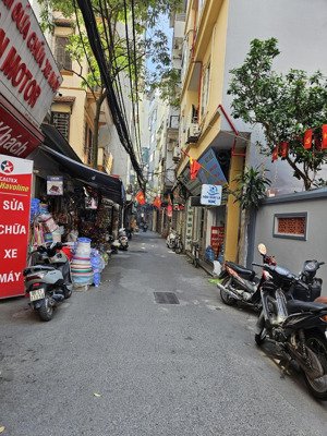 đất lạc long quân - dt 100m - mt 10m - ô tô nhỏ - 5m ra phố - giá 22.3 tỷ