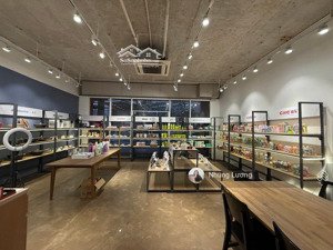 shophouse mt nguyễn cơ thạch, vị trí: 2 mặt tiền đường, bàn giao: thô chưa thang máy, máy lạnh.