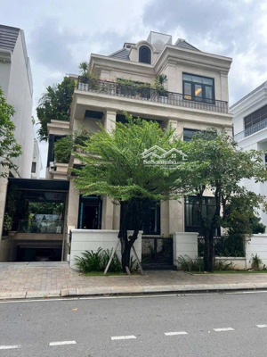 bán siêu phẩm - biệt thự vinhome tân cảng - view landmark 81 trọn vẹn