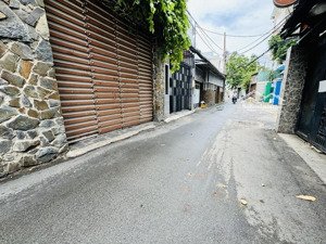 mặt tiền - hoàng hoa thám - biệt thự lô góc - 180m2 - 11.7x22m - 4t - 1 đời chủ - chỉ 140 triệu/m2