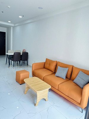 chính chủ cho thuê căn hộ 2pn 2wc 70m2 full nội thất tại charm city