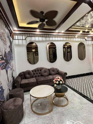 - bán nhà lê đức thọ mời 38m2. 5 tầng . mặt tiền 4m.nhà mới xây cách mặt đường lê đức thọ 40m