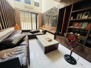 bán biệt thự góc khu vip phú nhuận - đường 6m thông - nhà 4 tầng, ngang lớn 8m. giá bán 26.5 tỷ tl