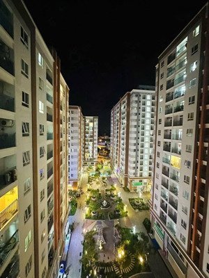 tầng 8, tòa b2, chỉ cần 650tr là sang tên, giao nhà