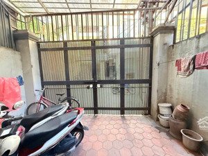 kỹ sư trạch bán gấp nhà mỹ đình 42m² giá 9 tỷ lô góc ô tô đỗ cửa