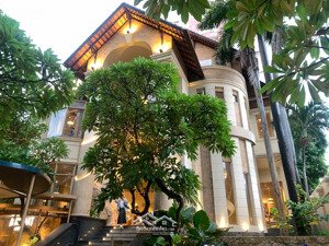 bán gấp trong tháng - bán nhà trần quốc thảo 1215m² - 3 tầng - 735 tỷ