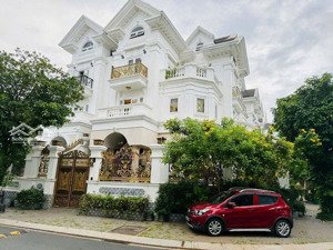 biệt thự víp 234m2 đất - căn góc- nội thất cao cấp - sang trọng - cityland emart