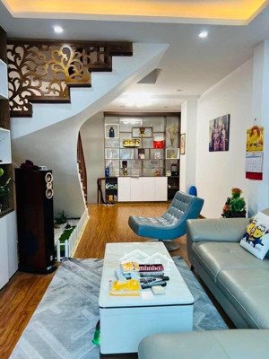 bán nhà thụy khuê, ngõ thông cách phố 3 bước chân, bãi gửi xe ngay cửa, chỉ 7.x tỷ