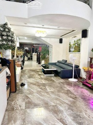 mặt tiền đường tự lập sát cmt8 - gần metro số 2 (bến thành tham lương) 5 tầng (4.5 x 26 * 92m2)