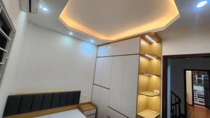 nhà riêng 36m², lô góc, 3 thoáng, oto đỗ cửa, sẵn nội thất sịn ở ngay