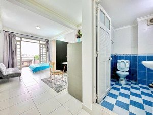 căn hộ studio ban công full nội thất rộng 40m2 gần sân bay tân sơn nhất, ga t3 quận tân bình