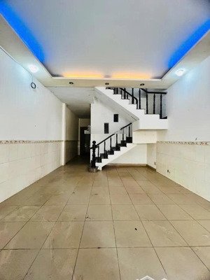 bán nhà hồng lạc 62m2 2 tầng - 8.4 tỷ - mặt tiền kinh doanh đa ngành