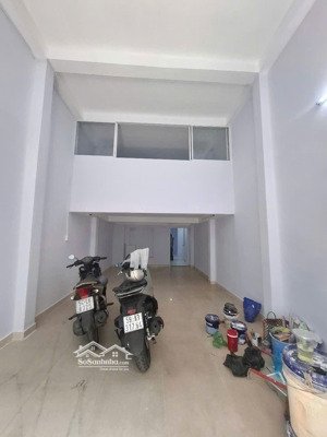 bán gấp trong tuần - bán nhà cách mạng tháng tám 64m² - 3 tầng - 9.9 tỷ - 154.69 triệu/m²