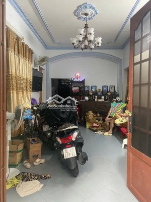 bán gấp trong tháng - bán nhà cộng hòa 145m² - 3 tầng - 27.5 tỷ