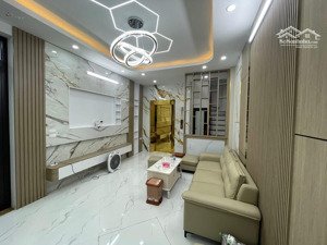 mặt ngõ trần hữu tước 20m ra oto tránh 7tầng thang máy vài bước ra ra hồ đắc di dt 42m