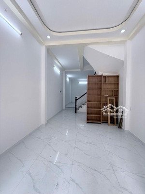 hẻm ôtô ngay vincom nguyễn xí - 3tầng - 52m2 - chỉ 9 tỷ tl