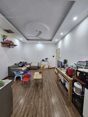 căn góc thoáng sáng 68m 2 ngủ 2vs tại ct4 kđt xa la, hà đông
căn hộ rộng rãi, bố trí hợp lý, sđcc