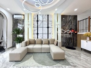 nhỉnh 10 tỷ hxh phạm văn đồng 3 tầng nhà mới 4pn gara oto nội thất cao cấp