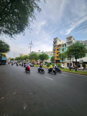 bán nhà mặt tiền hồng bàng ngay quận 5 - ngang 8x20m xây đc hầm 6 tầng giá 36 tỷ