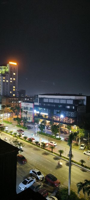 cần bán căn chung cư handico 30 toà ct1a view đường quang trung. 4 mặt thoáng, 2 ngủ 2 wc,