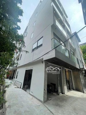 nhà mới ngô gia tự- hoa lâm việt hưng lô góc ô tô vào nhà 6 tầng 33m² chỉ 8,45 tỷ