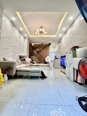 60m2(4,1x14,5m) 2 tầng. 3pn. hẻm 1 trục sát mt đs4, lê văn thọ, p11, gò vấp. chỉ nhỉnh 5 tỷ