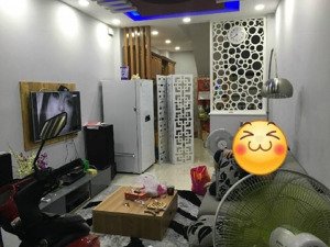 ngộp bank bán gấp nhà đẹp nguyễn tiểu la 5 tàng đúc hẻm 3m chỉ 5.8 tỷ