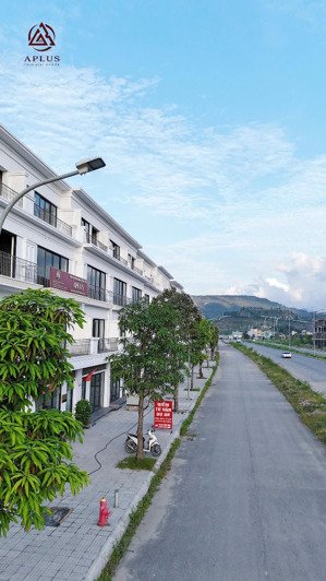 bán trục cảnh quan 76m 1 bước ra trục 56m hướng đông nam cực hiểm chỉ 3x nhỏ/m