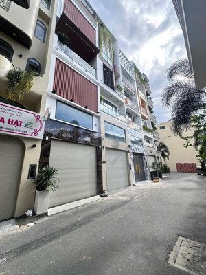 cho thuê nhà mới xây - thang máy - full nội thất thống nhất, p16 . gò vấp