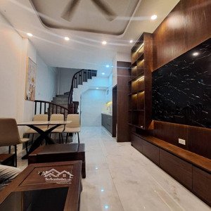 nhà đẹp dân xây, full nội thất, oto đỗ cửa, vị trí đắc địa trung tâm thạch bàn, lb, hn 31m-6.28 tỷ