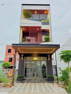 cần xoay vốn giảm 300triệu bán gấp - nhà mới 100% kdc hồng loan