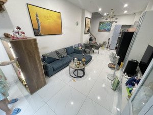 bán nr 4pn 4wc tại khánh hội, q4, tp.hcm, 7 tỷ, 43m2 siêu hot!