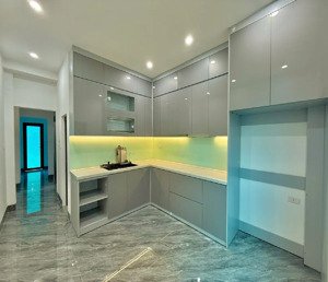 chỉnh chủ cần bán nhà ngõ ô tô, phân lô bàn cờ, trung tâm cầu giấy , chủ thiện chí, giá nhỉnh 15 tỷ