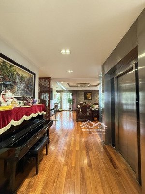 nhà vip - phố láng hạ - 160m2 - mt 8,5m - thang máy - kinh doanh - dân xây kiên cố