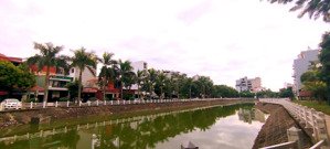 phạm khắc quảng - ô tô tránh - sát hồ - gần vườn hoa - nhà 2 tầng lô góc