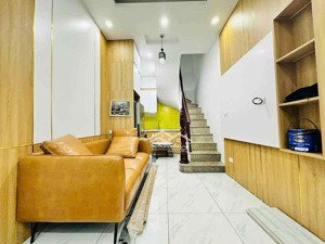 bán gấp nhà riêng 2bán gấp nhà riêng 25m2, 3pn, 3wc tại khương thượng, đống đa, hà nội giá 5 tỷ vnd