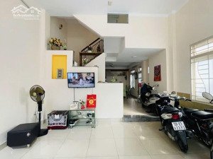 chính chủ bán nhà hẻm lê văn sỹ p.11 quận phú nhuận - hẻm trước nhà 4m - giáp ranh quận 3