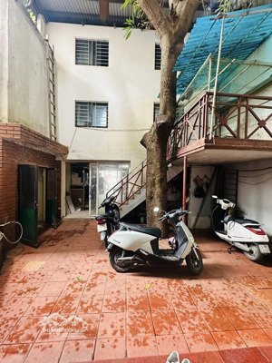 bán nhà mp hoàng hoa thám ba đình dt 207m x 4t x mt 6,7m giá 65 tỷ có thương lượng